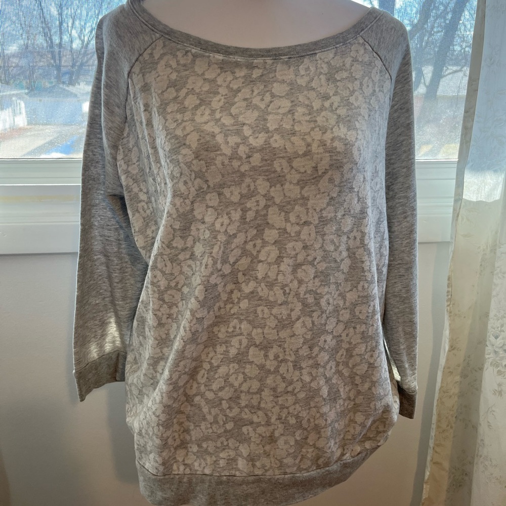 Gray & White leopard sweatshirt.